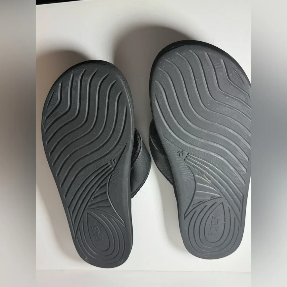Flojos stylish black